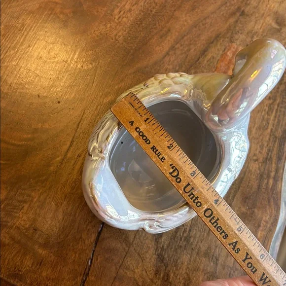 Ceramic Swan - Picture 6 of 11